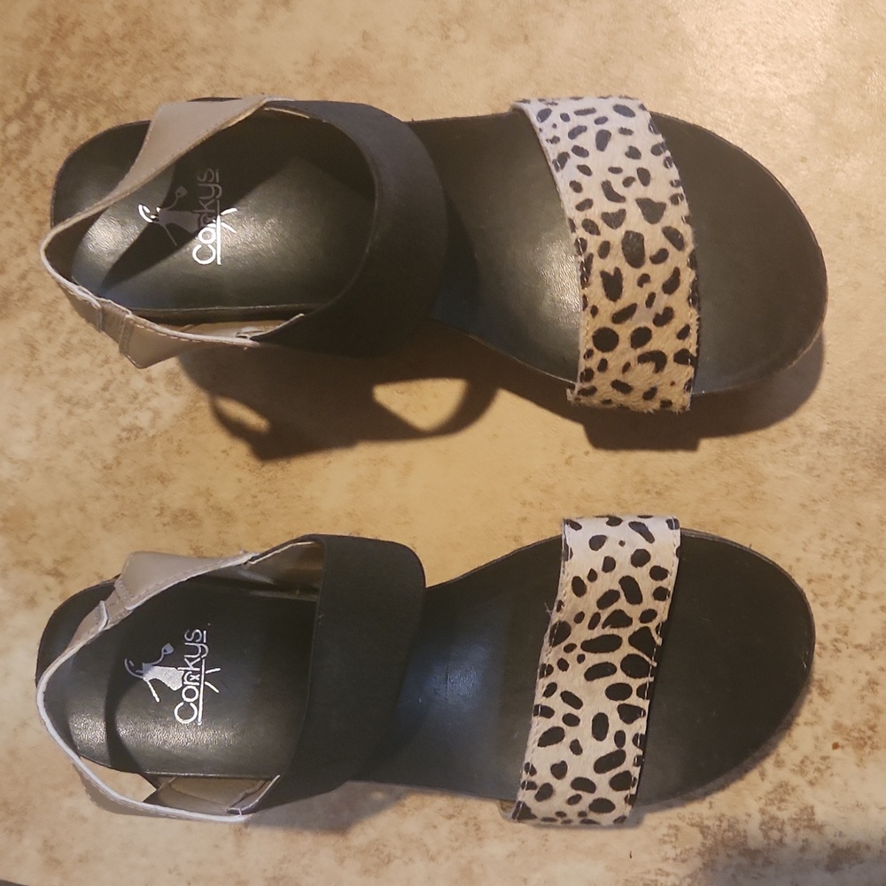 Shoes - Picture 3 of 6